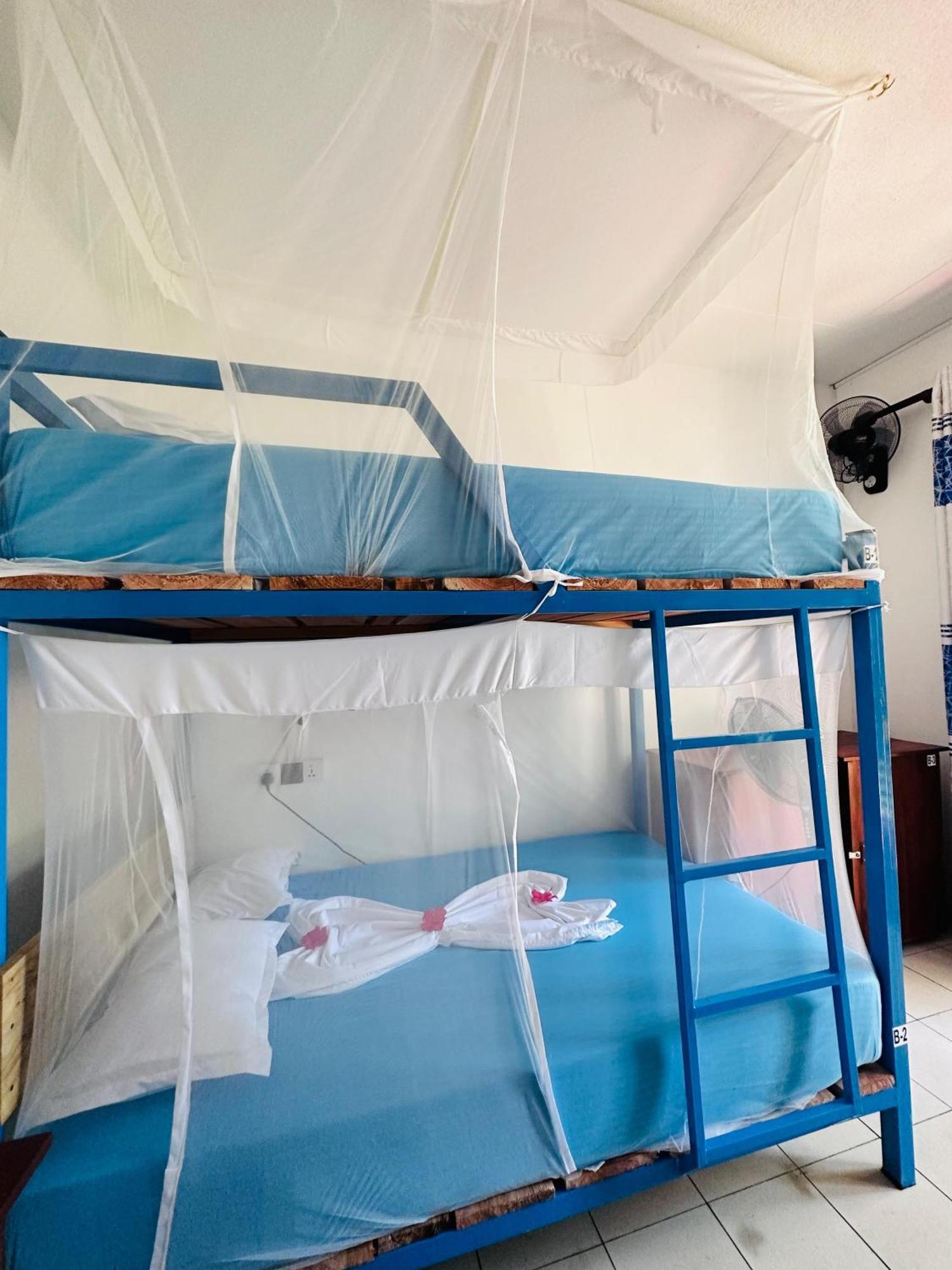 Surf N Spice - Hiriketiya Hotel Dikwella Ngoại thất bức ảnh